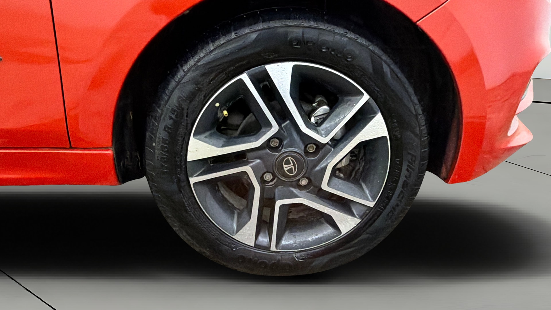 View 2020 Tata Tiago Revotorq XB Image 40 Used 2020 Tata Tiago Revotorq XB Image 40