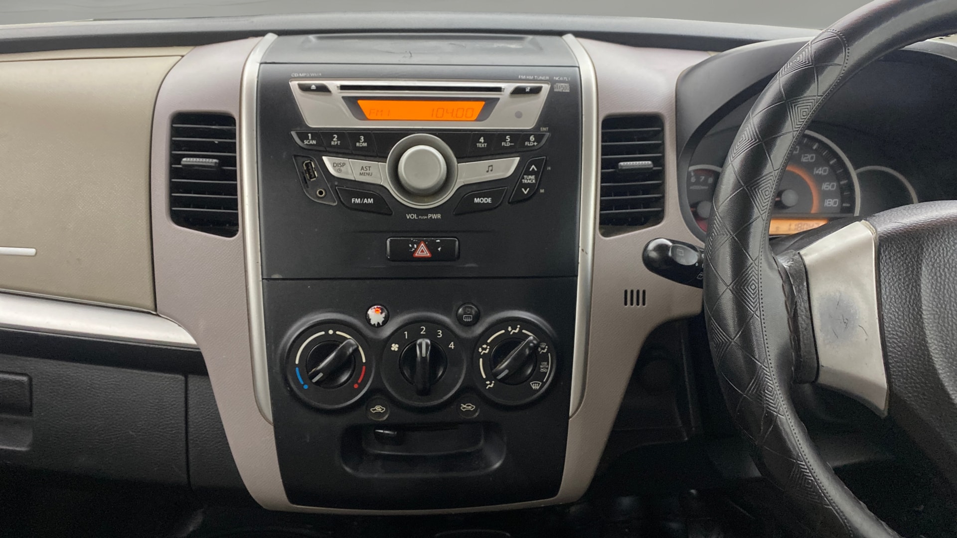 View 2014 Maruti Suzuki 1000 Base Variant Image 17 Used 2014 Maruti Suzuki 1000 Base Variant Image 17