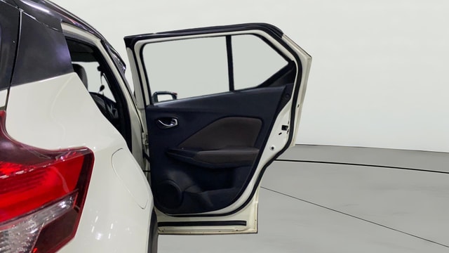 View Nissan Kicks Image 6 Used Nissan Kicks Image 6