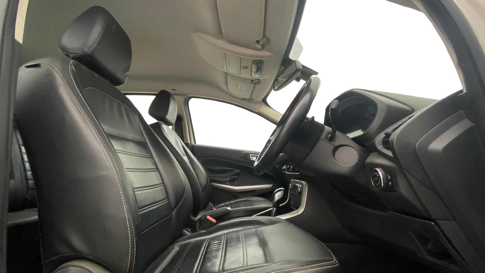 View 2017 Ford EcoSport 1.5 TDCi Diesel Ambiente BS IV Image 27 Used 2017 Ford EcoSport 1.5 TDCi Diesel Ambiente BS IV Image 27