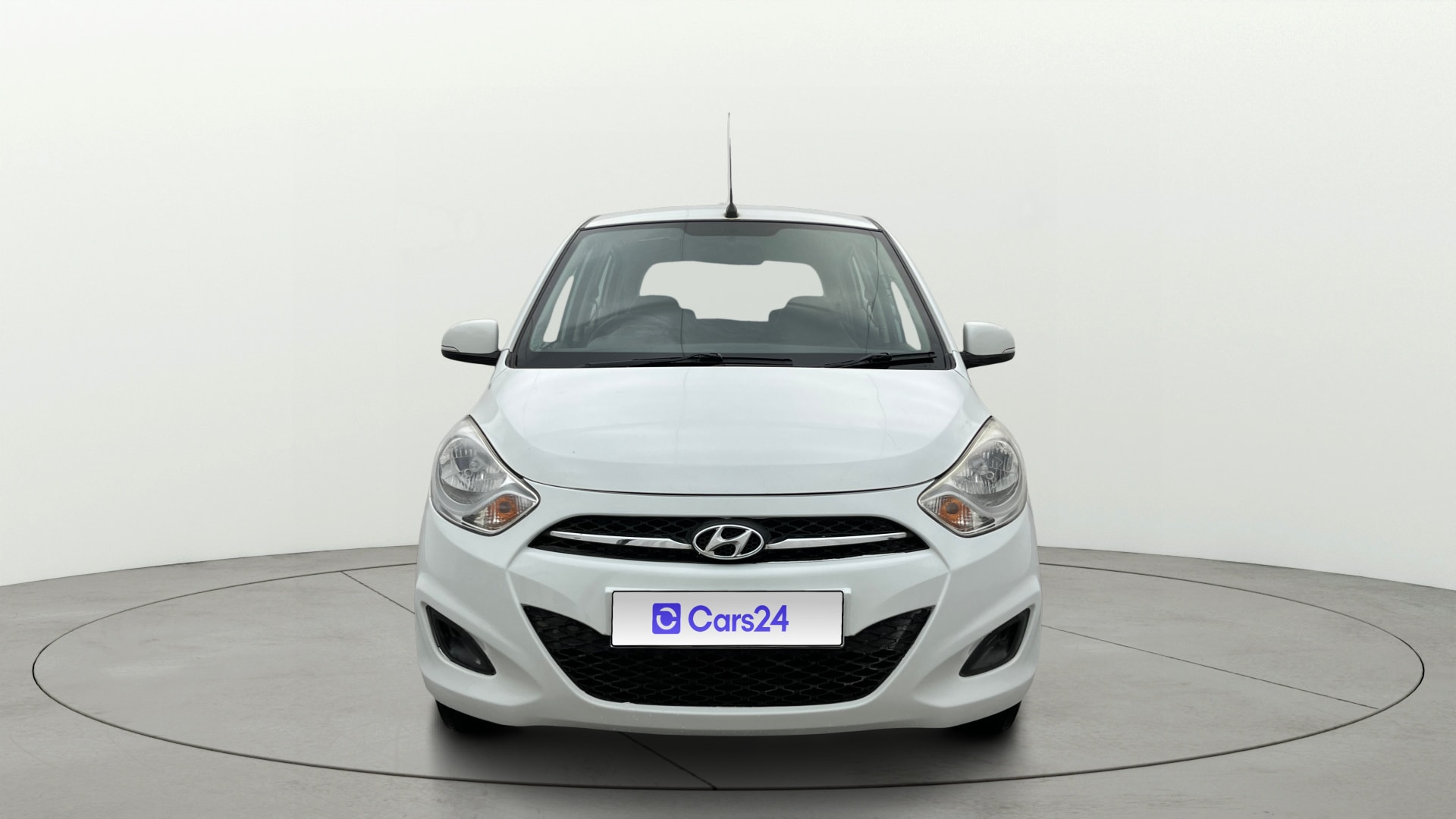 View 2013 Hyundai i10 1.2 Sportz AT Image 1 Used 2013 Hyundai i10 1.2 Sportz AT Image 1