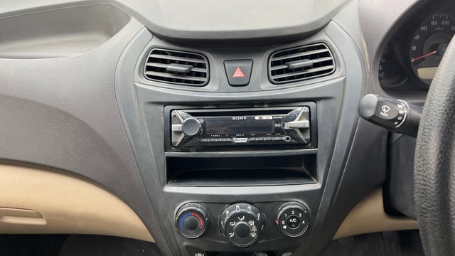 View Hyundai EON Image 17 Used Hyundai EON Image 17