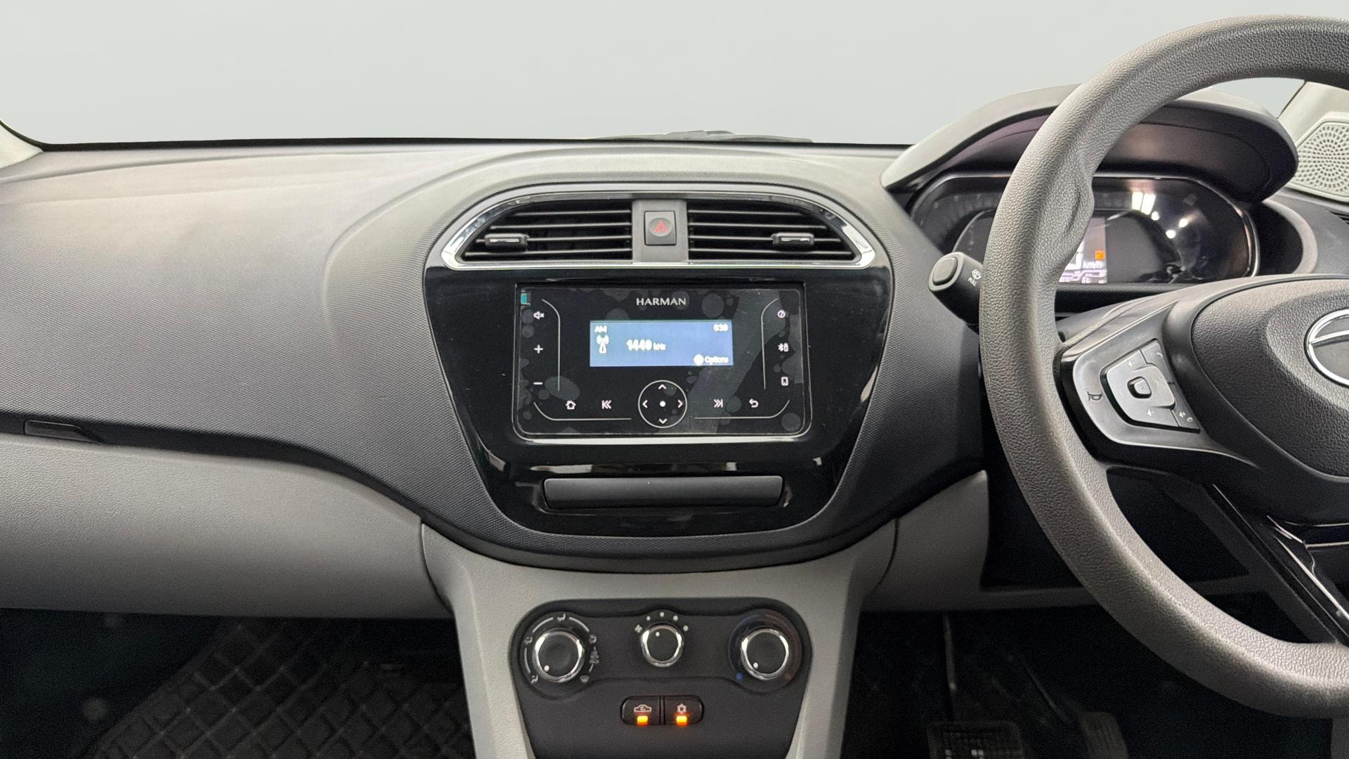 Used 2022 Tata Tiago Used 2022 Tata Tiago
