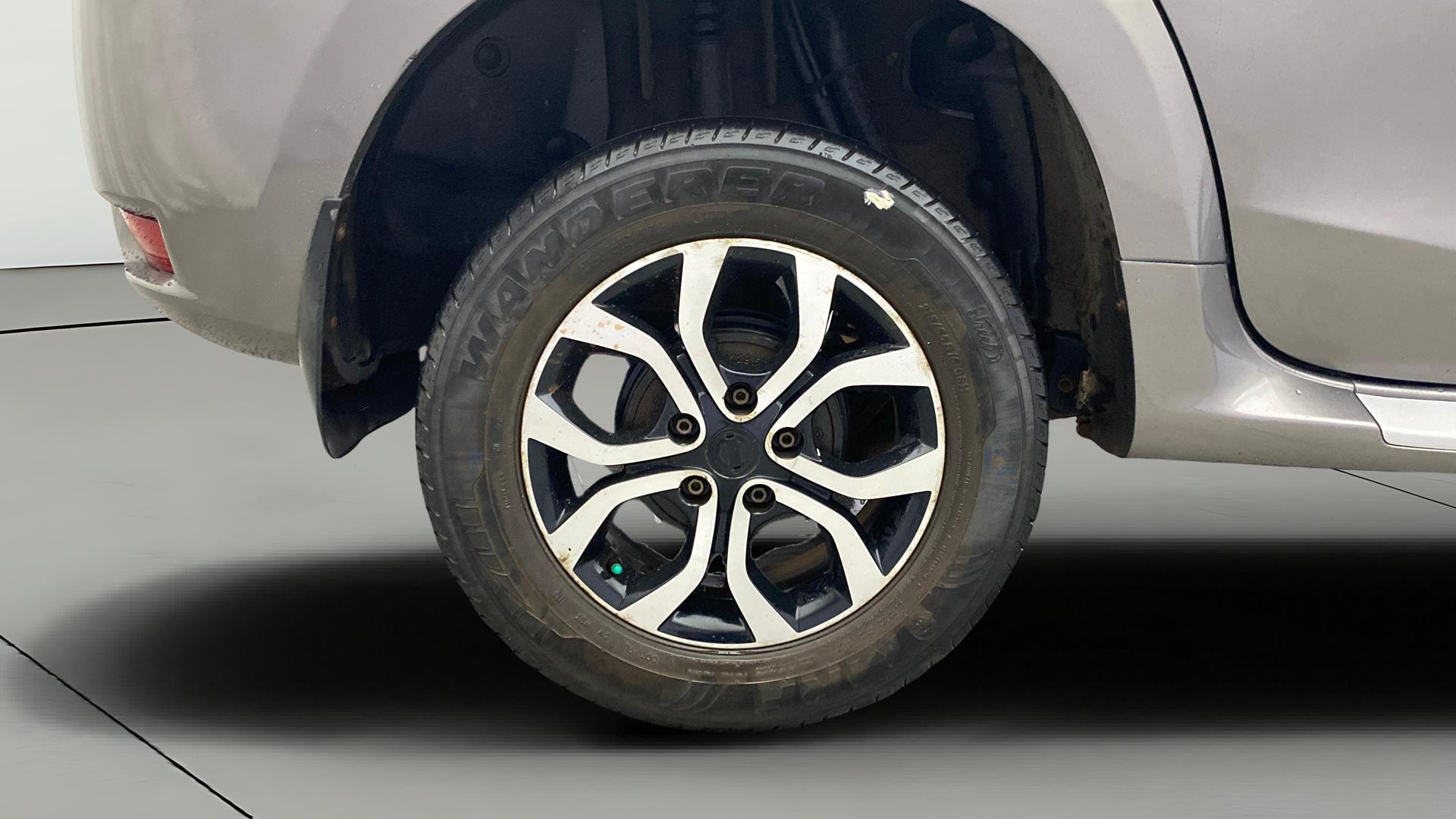 View 2014 Nissan Terrano XVD THP 110 PS Image 24 Used 2014 Nissan Terrano XVD THP 110 PS Image 24