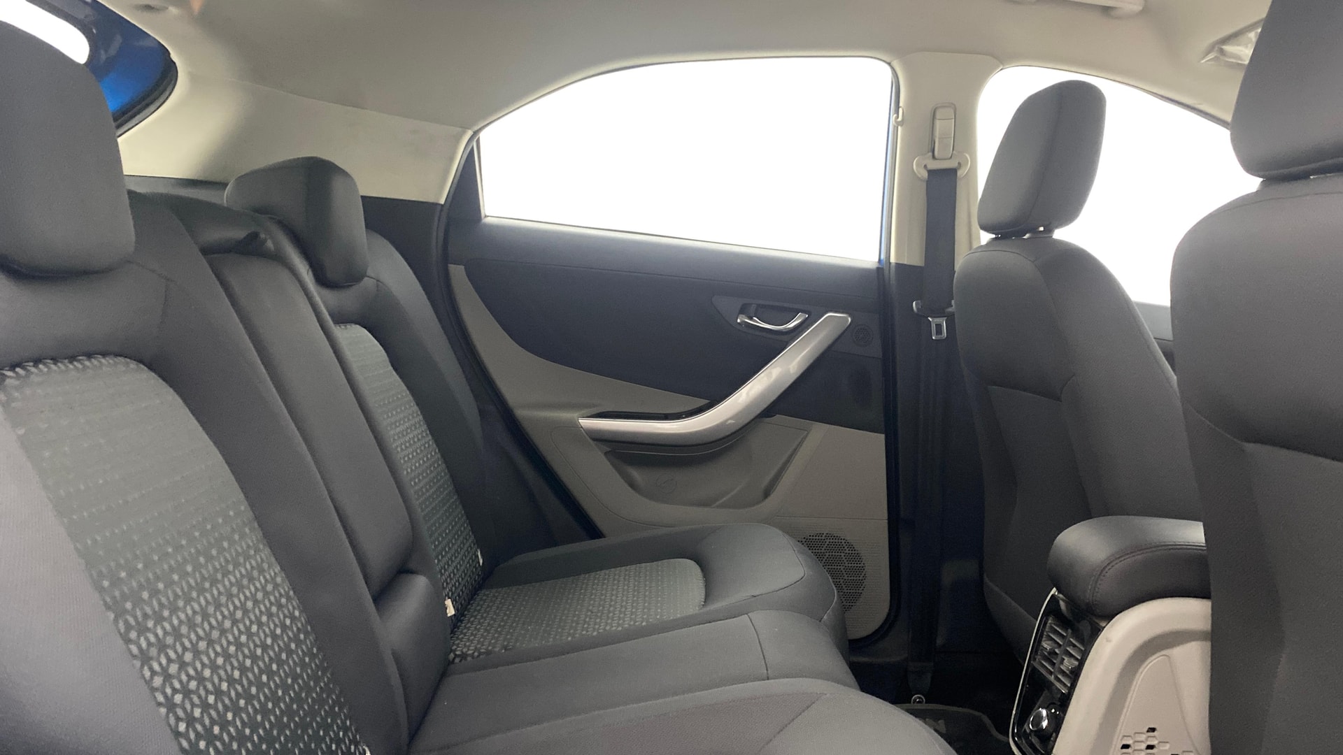 View 2017 Tata Nexon Revotron XE Image 35 Used 2017 Tata Nexon Revotron XE Image 35