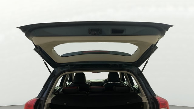 View Mahindra XUV300 Image 16 Used Mahindra XUV300 Image 16