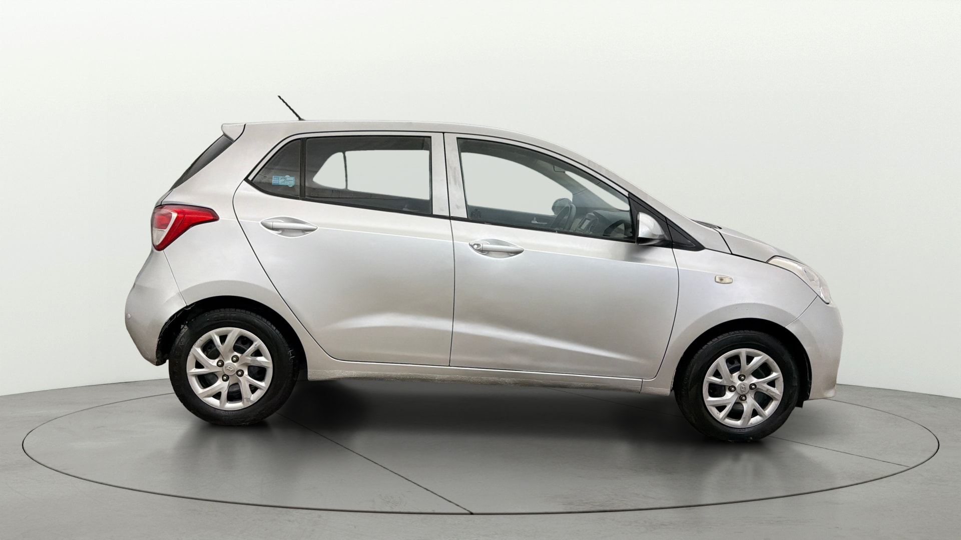 View 2017 Hyundai Grand i10 Sportz 1.2 Kappa Image 8 Used 2017 Hyundai Grand i10 Sportz 1.2 Kappa Image 8