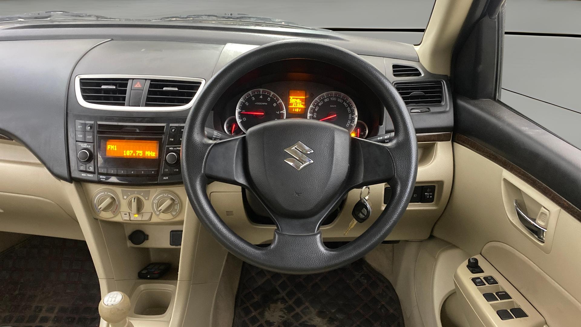 View 2015 Maruti Suzuki 1000 Base Variant Image 20 Used 2015 Maruti Suzuki 1000 Base Variant Image 20