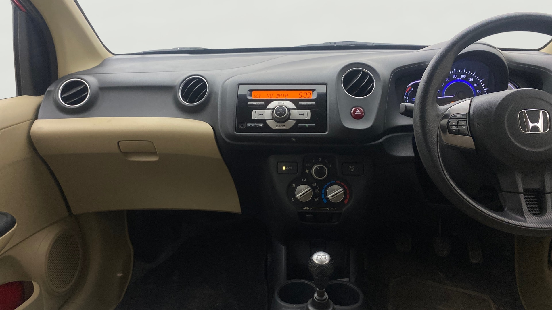View 2015 Honda Brio S MT Petrol Image 17 Used 2015 Honda Brio S MT Petrol Image 17