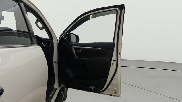 View Toyota Fortuner Image 48 Used Toyota Fortuner Image 48