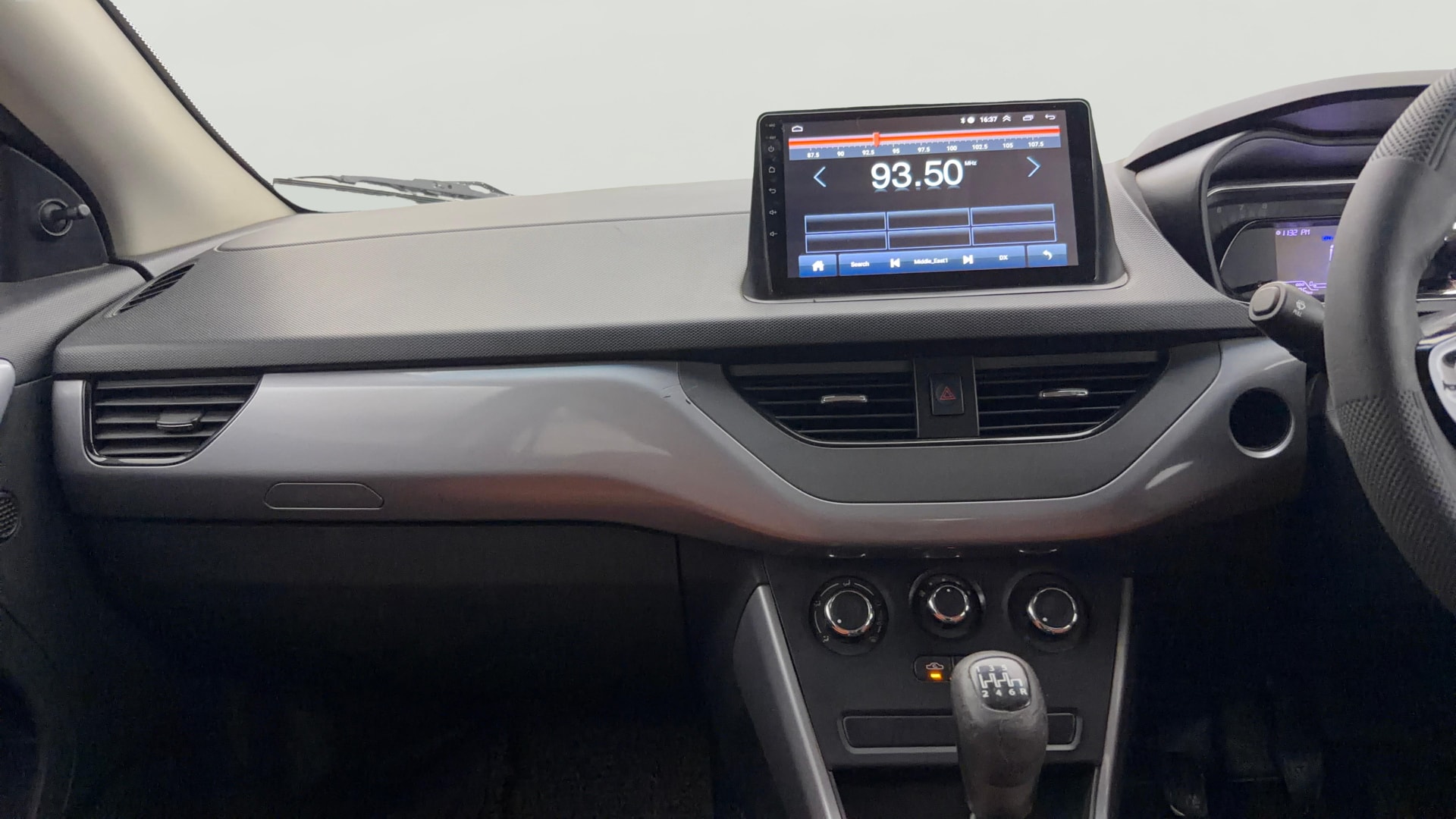 View 2020 Tata Nexon Revotron XE Image 17 Used 2020 Tata Nexon Revotron XE Image 17