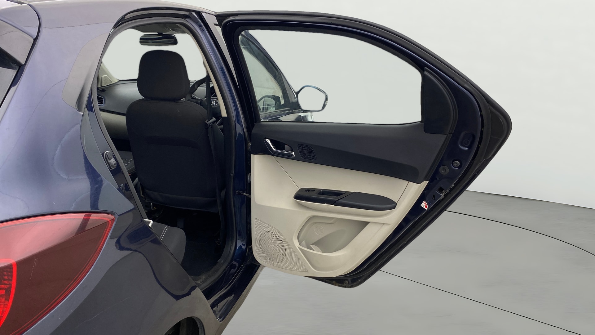 Used 2022 Tata Tiago Used 2022 Tata Tiago
