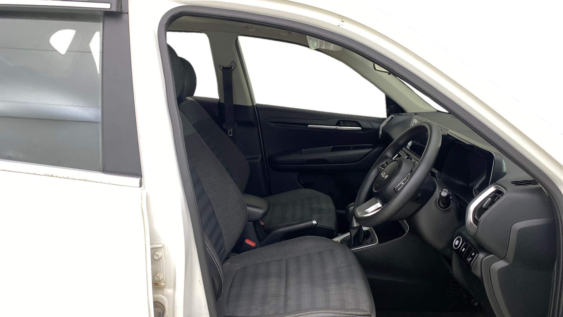 View 2023 Kia Sonet HTK Plus iMT Petrol Image 17 Used 2023 Kia Sonet HTK Plus iMT Petrol Image 17