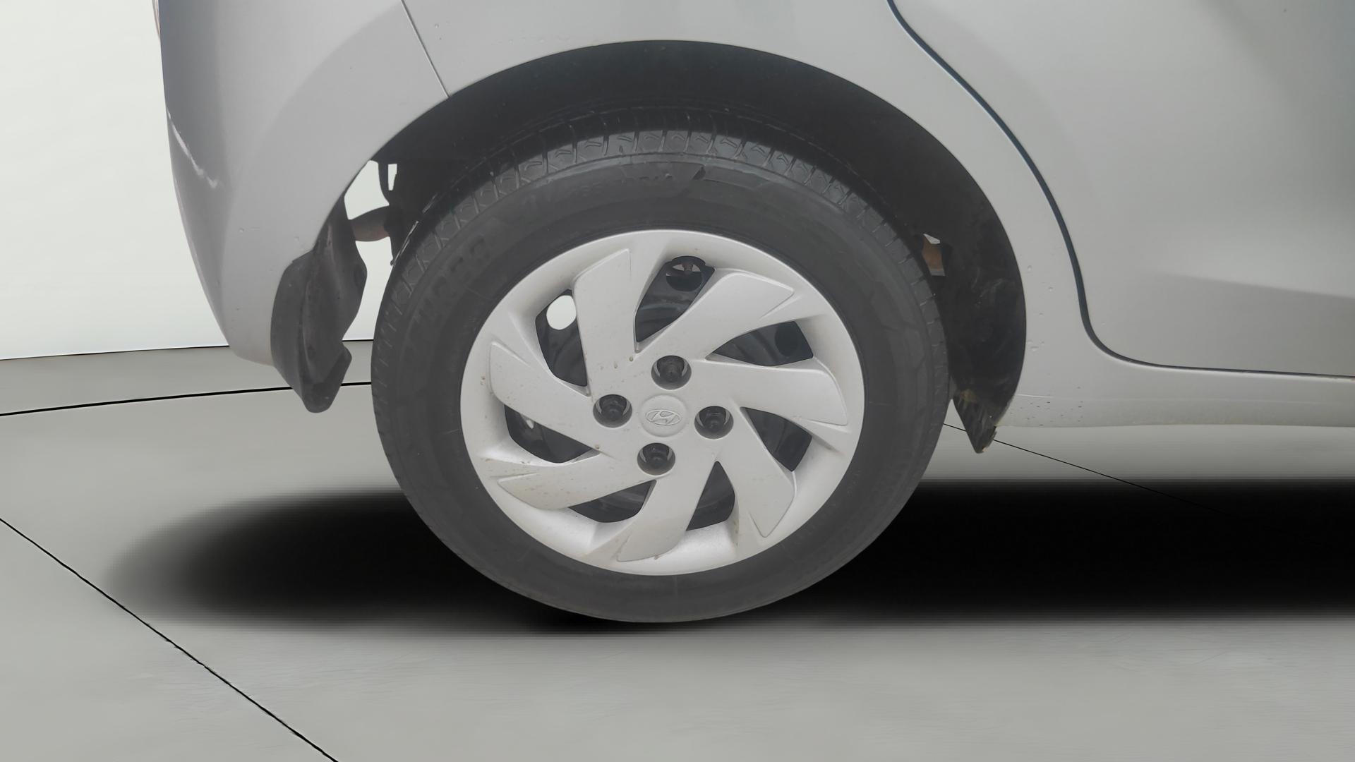 View 2019 Hyundai New Santro D-Lite Petrol Image 32 Used 2019 Hyundai New Santro D-Lite Petrol Image 32