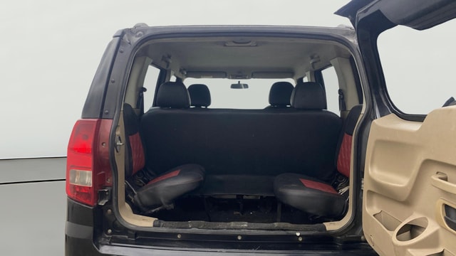 View Mahindra TUV300 Image 37 Used Mahindra TUV300 Image 37
