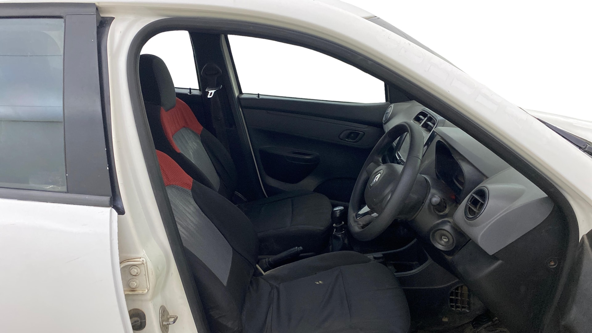 View 2018 Renault Kwid RXT 1.0 Image 25 Used 2018 Renault Kwid RXT 1.0 Image 25
