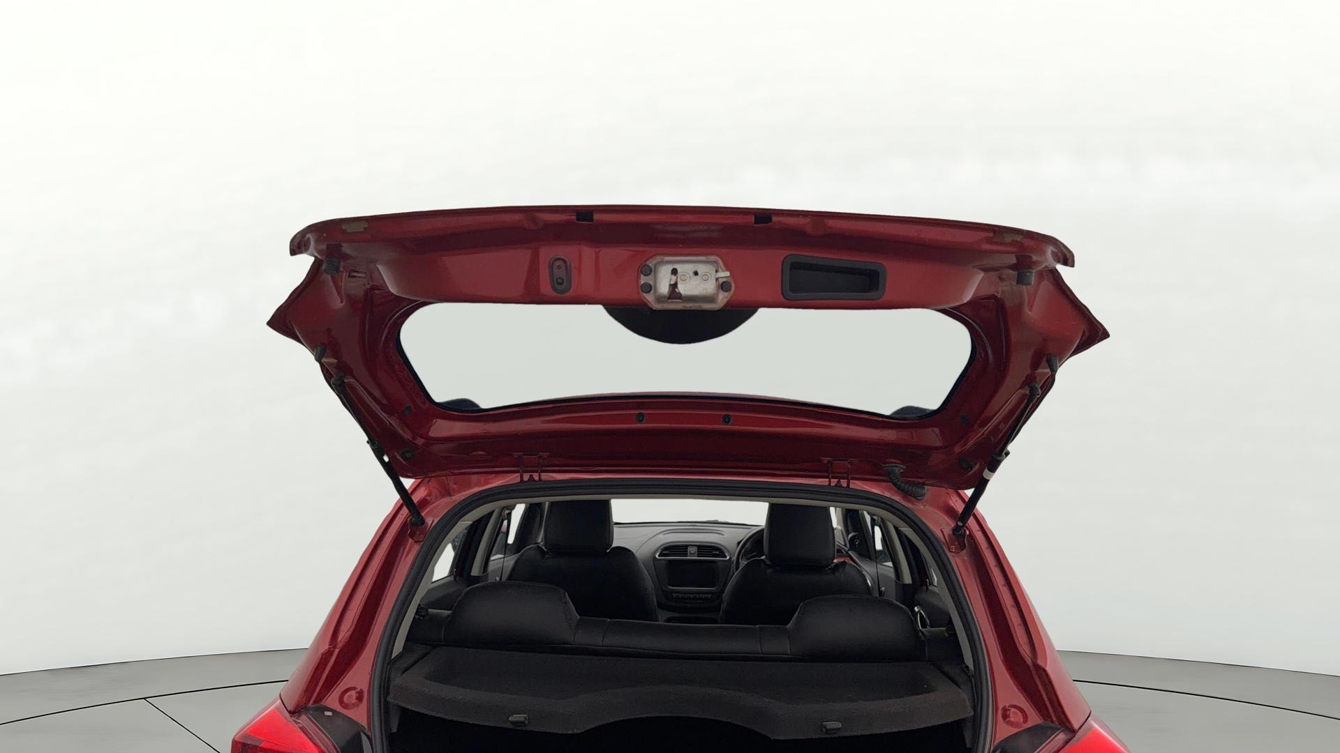 View 2019 Tata Tiago Revotorq XB Image 16 Used 2019 Tata Tiago Revotorq XB Image 16