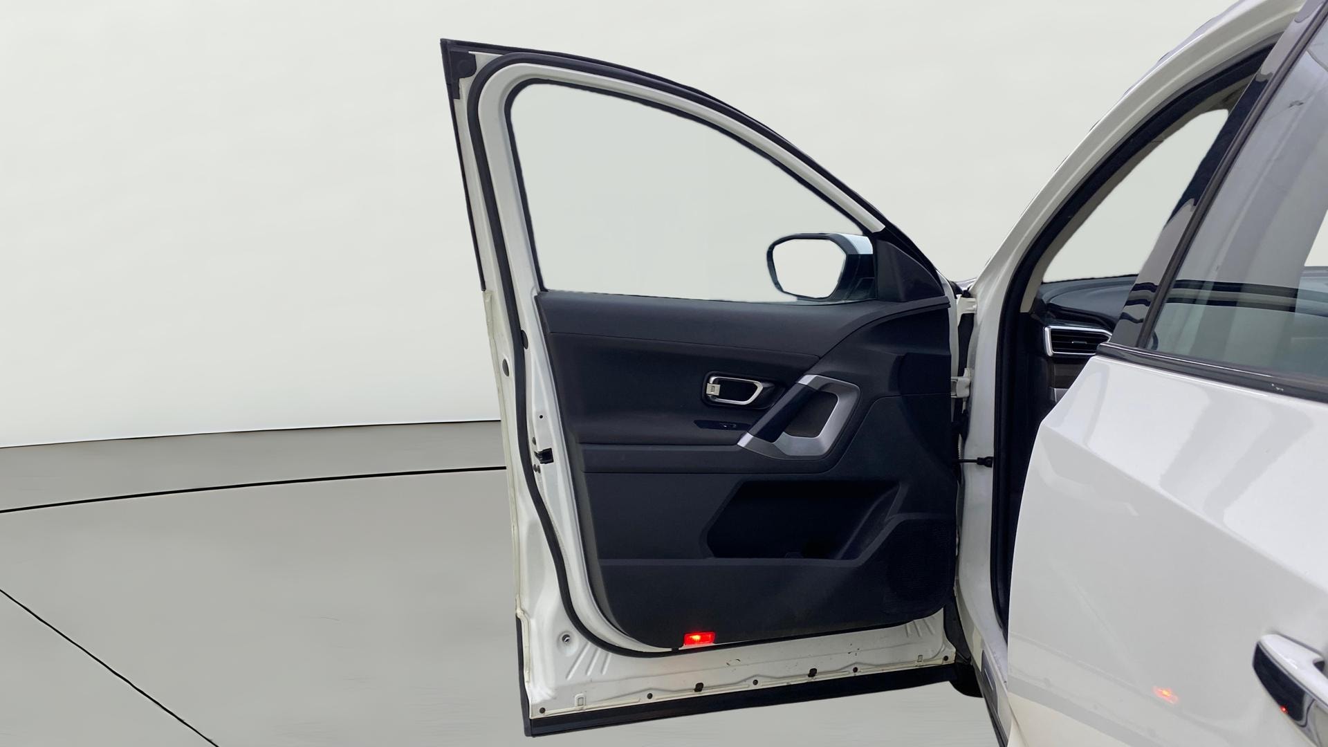 View 2022 Tata Harrier XE Image 32 Used 2022 Tata Harrier XE Image 32