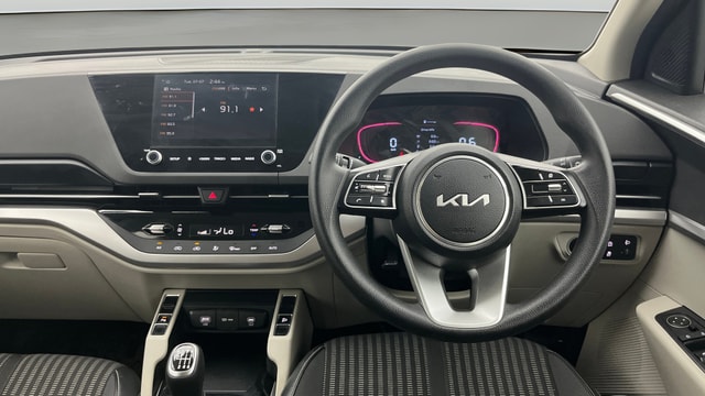 View Kia Carens Image 14 Used Kia Carens Image 14