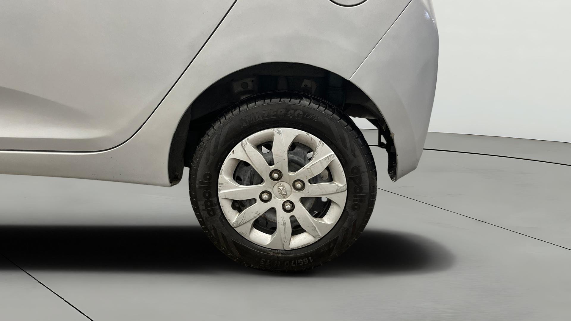 View 2014 Hyundai EON Sportz Image 7 Used 2014 Hyundai EON Sportz Image 7