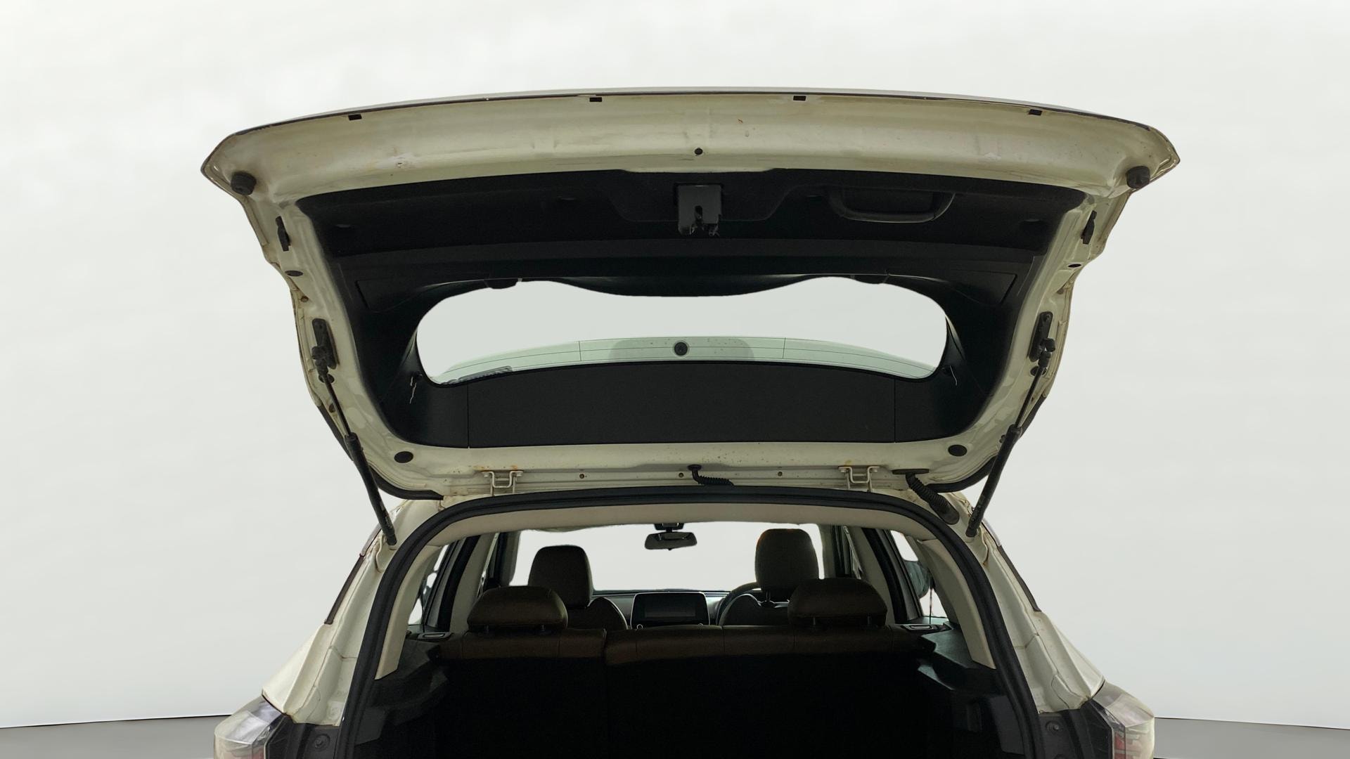 View 2019 Tata Harrier XE Image 16 Used 2019 Tata Harrier XE Image 16