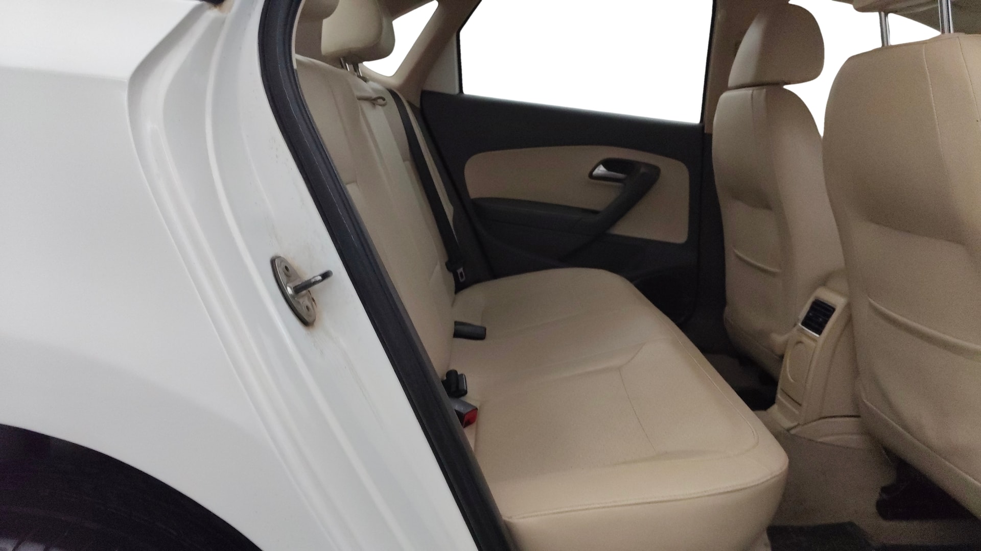 View 2015 Volkswagen Vento DSG Image 28 Used 2015 Volkswagen Vento DSG Image 28