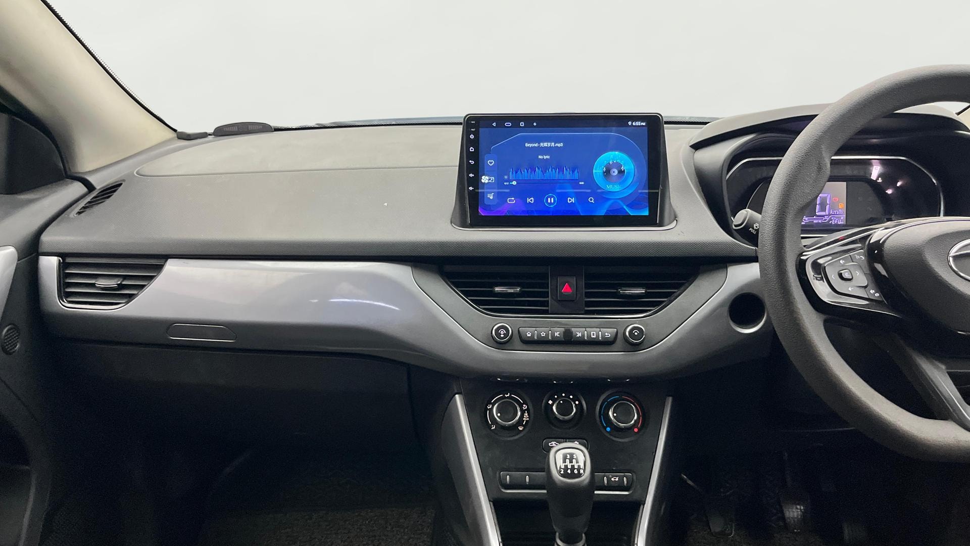 View 2021 Tata Nexon Revotron XE Image 17 Used 2021 Tata Nexon Revotron XE Image 17