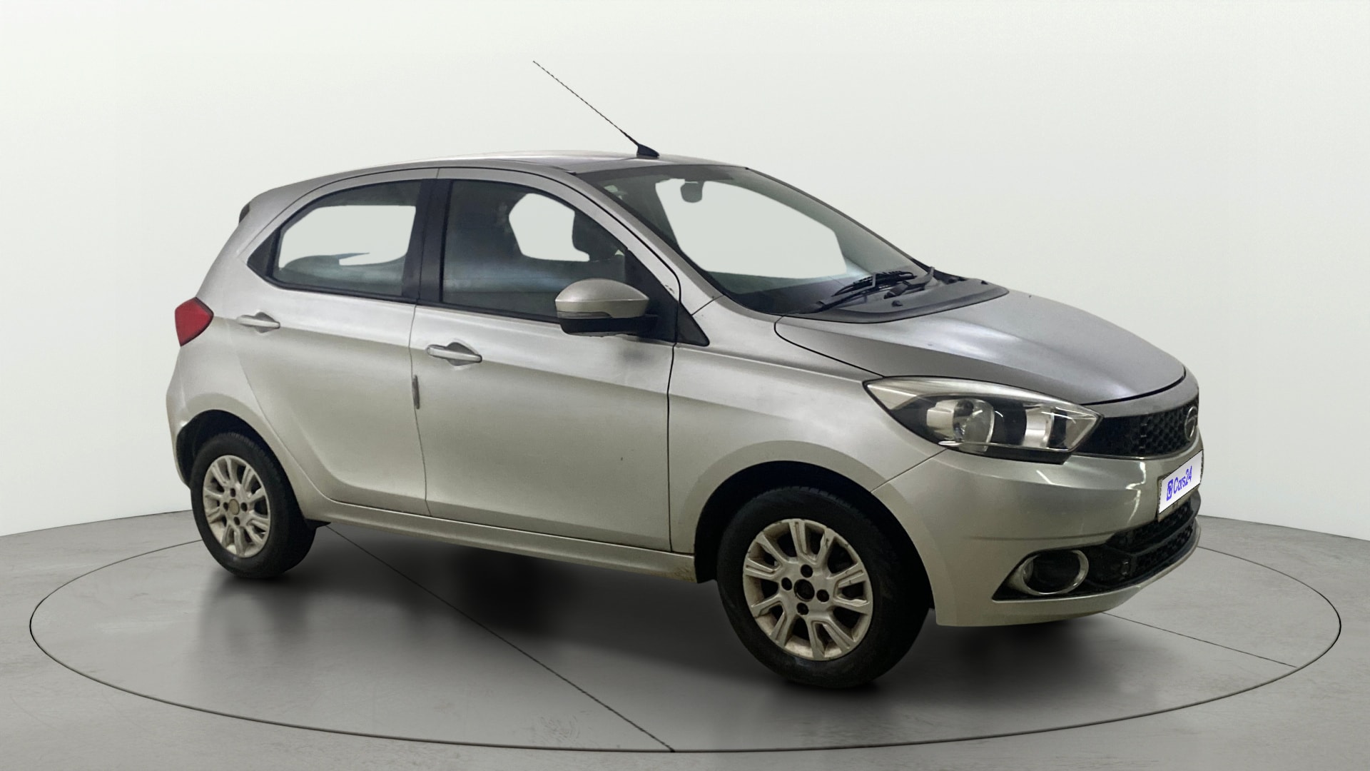 View 2016 Tata Tiago Revotorq XB Image 21 Used 2016 Tata Tiago Revotorq XB Image 21