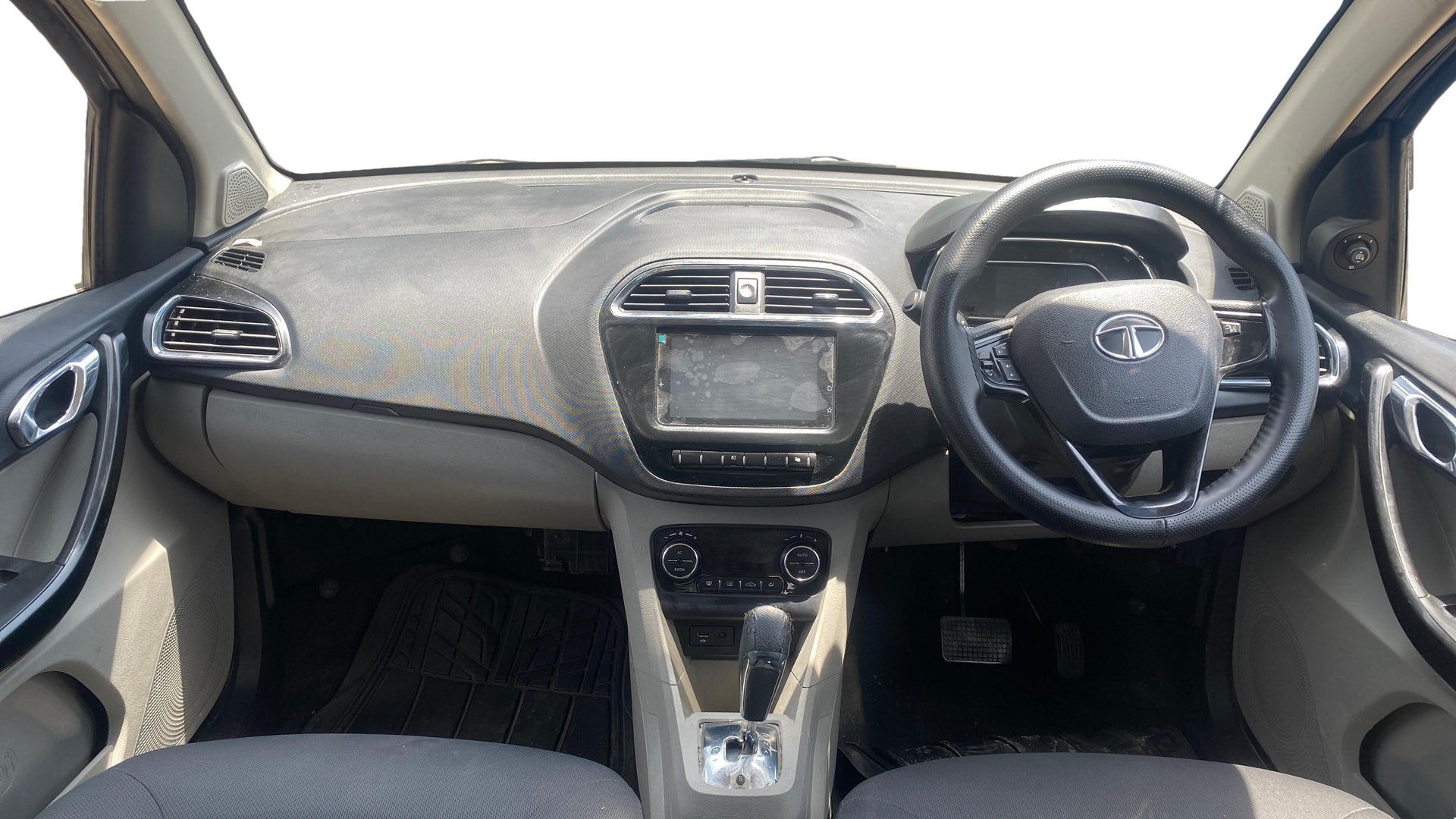View 2020 Tata Tiago Revotorq XB Image 15 Used 2020 Tata Tiago Revotorq XB Image 15