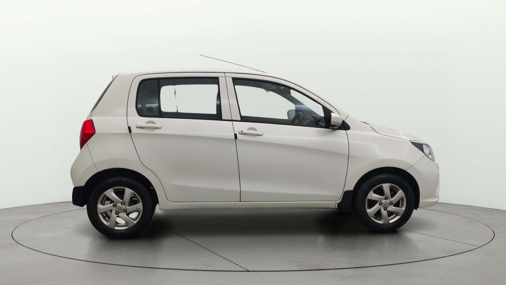View 2020 Maruti Suzuki 1000 Base Variant Image 8 Used 2020 Maruti Suzuki 1000 Base Variant Image 8