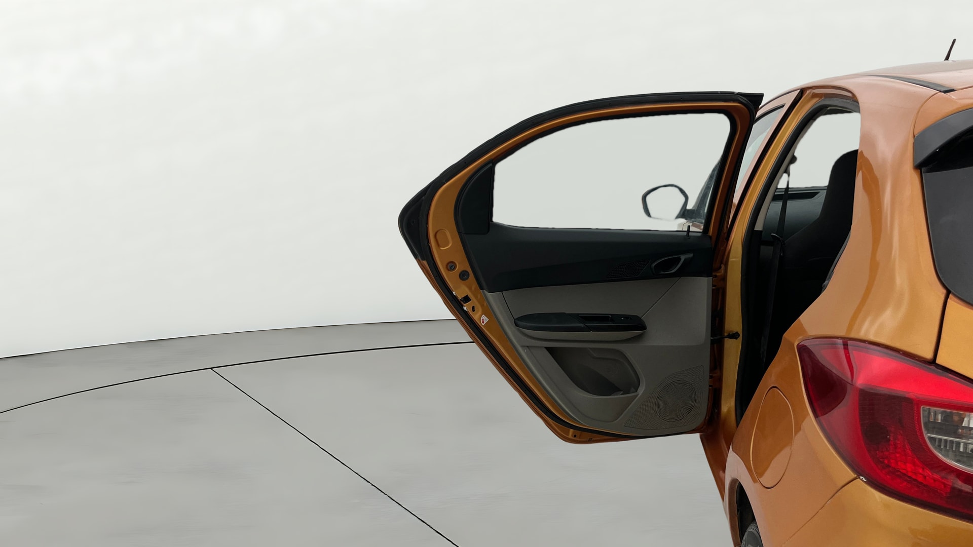 View 2017 Tata Tiago Revotorq XB Image 22 Used 2017 Tata Tiago Revotorq XB Image 22