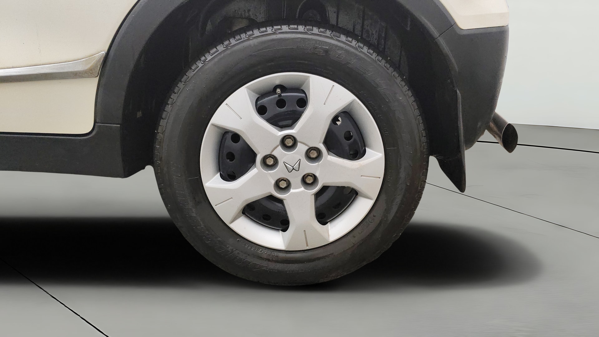 Used 2023 Mahindra XUV300 Used 2023 Mahindra XUV300