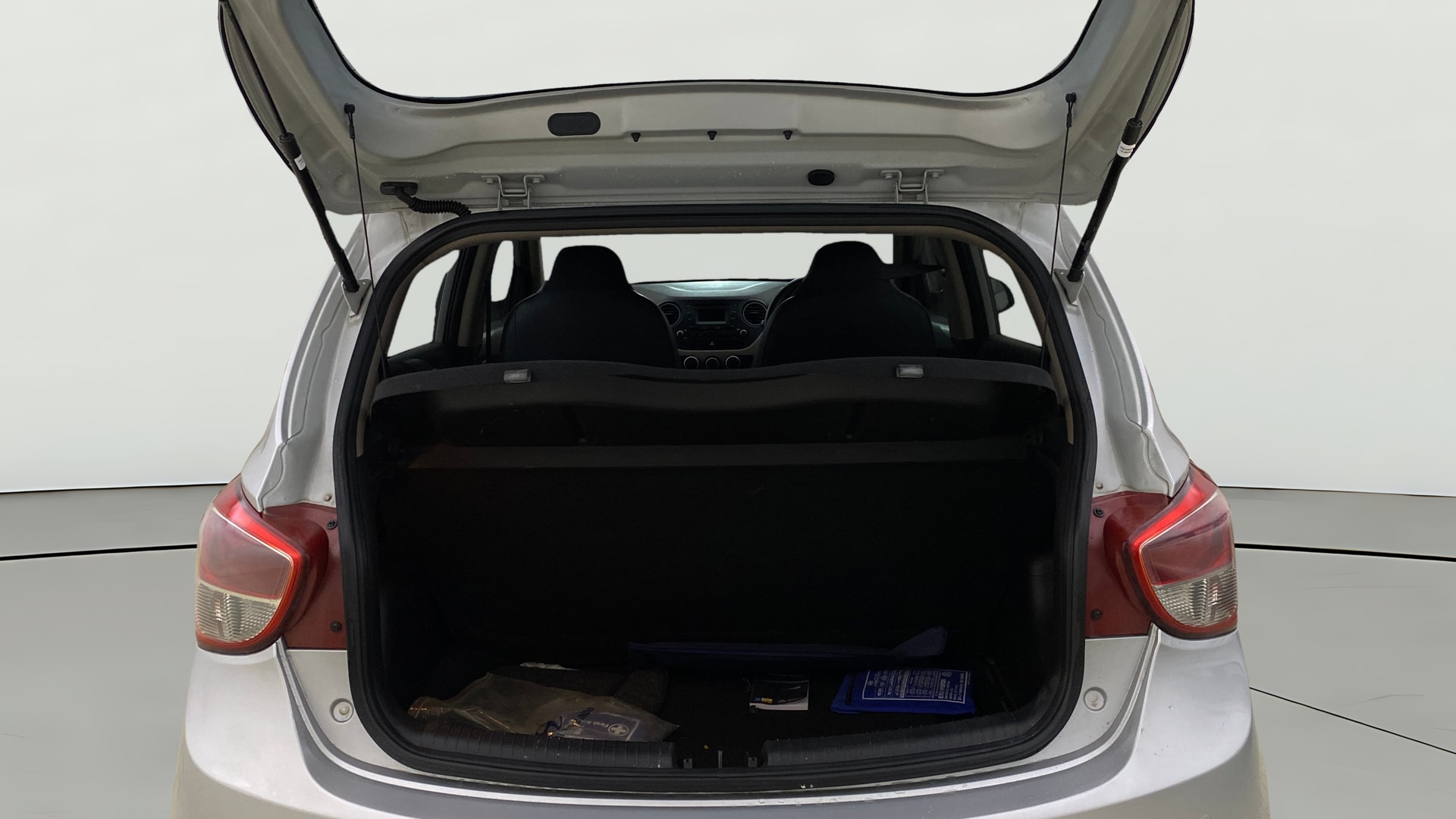 View 2015 Hyundai Grand i10 Sportz 1.2 Kappa Image 36 Used 2015 Hyundai Grand i10 Sportz 1.2 Kappa Image 36