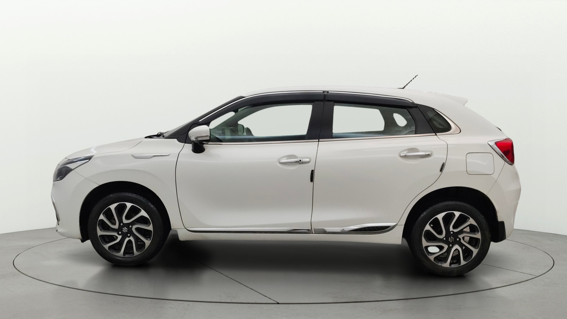 View 2022 Maruti Suzuki 1000 Base Variant Image 6 Used 2022 Maruti Suzuki 1000 Base Variant Image 6