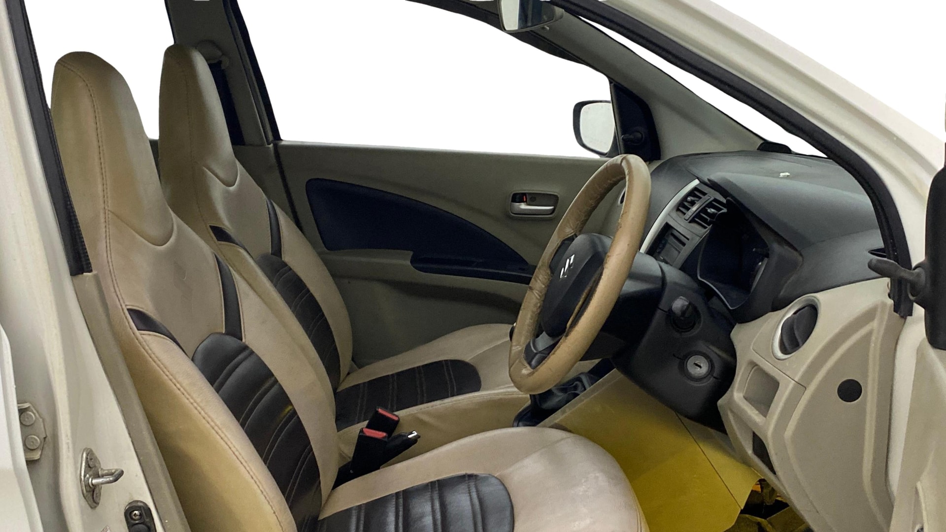 View 2014 Maruti Suzuki 1000 Base Variant Image 25 Used 2014 Maruti Suzuki 1000 Base Variant Image 25