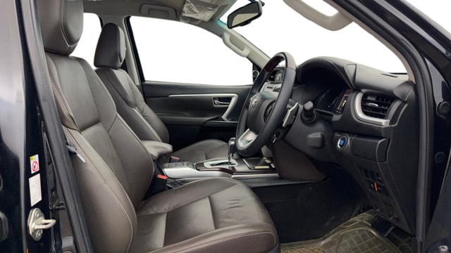 View Toyota Fortuner Image 19 Used Toyota Fortuner Image 19