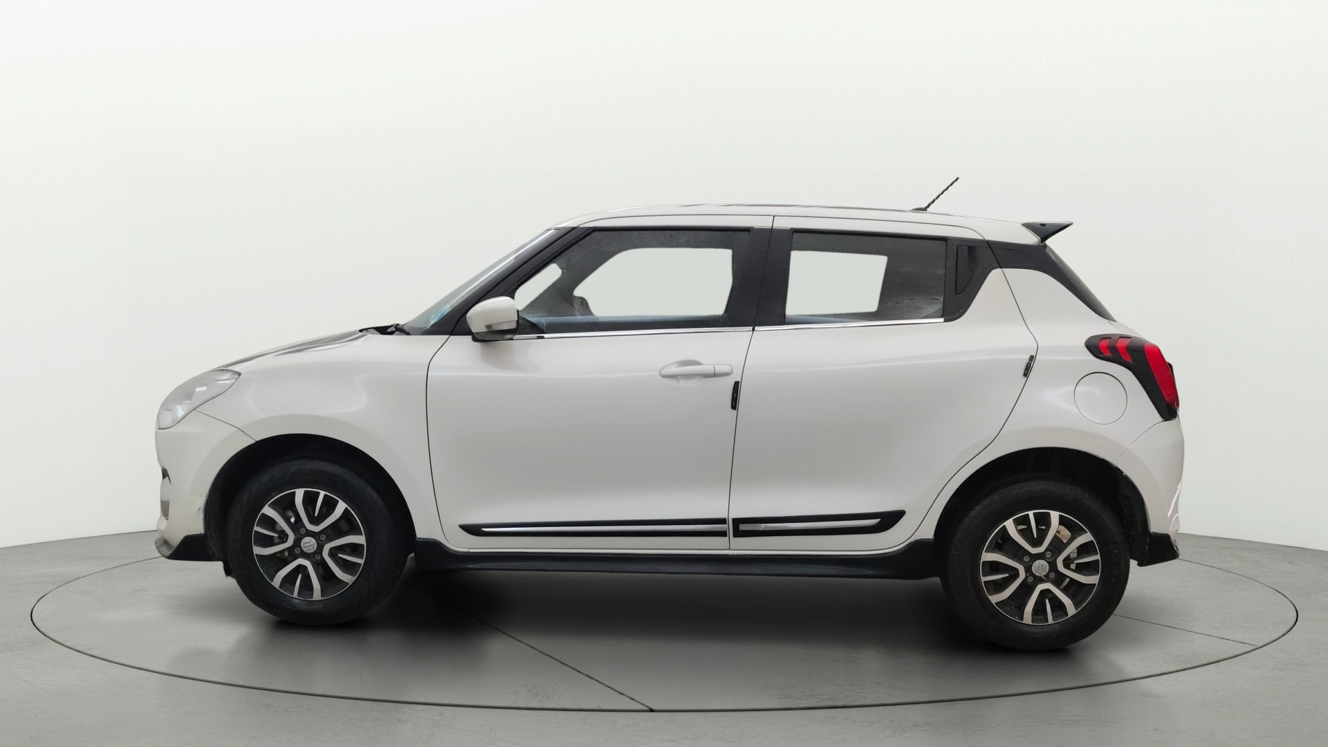 View 2022 Maruti Suzuki 1000 Base Variant Image 5 Used 2022 Maruti Suzuki 1000 Base Variant Image 5