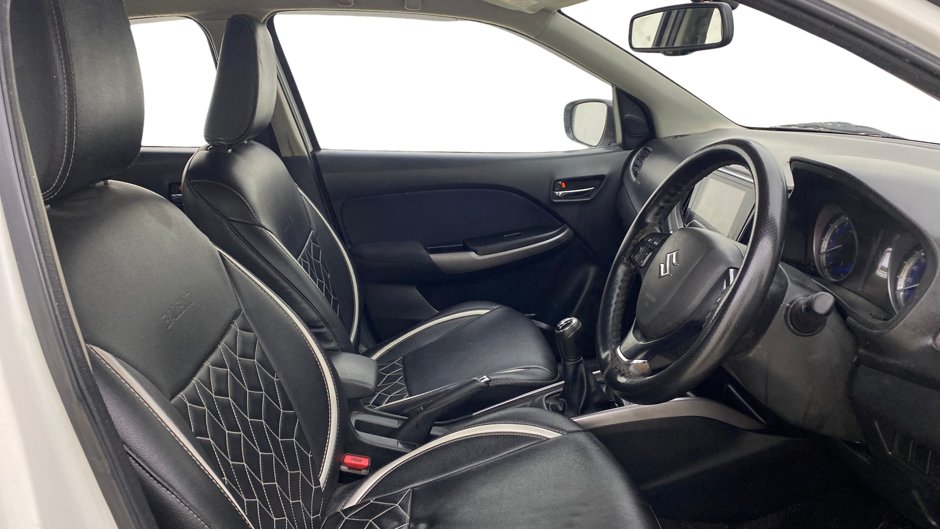 View 2019 Maruti Suzuki 1000 Base Variant Image 25 Used 2019 Maruti Suzuki 1000 Base Variant Image 25