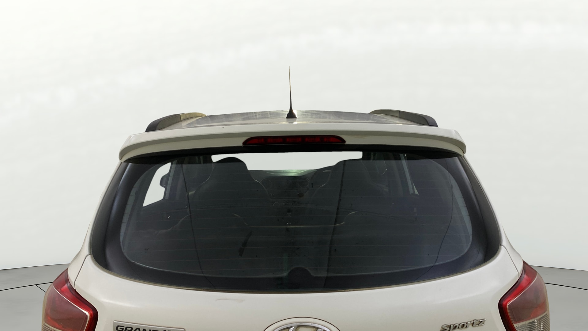 View 2019 Hyundai Grand i10 Sportz 1.2 Kappa Image 4 Used 2019 Hyundai Grand i10 Sportz 1.2 Kappa Image 4