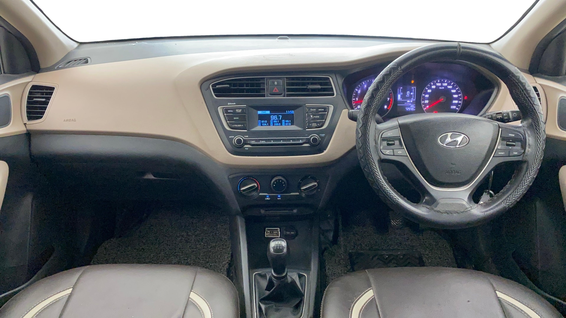 View 2019 Hyundai Elite i20 1.2 Magna Plus Petrol BS IV Image 15 Used 2019 Hyundai Elite i20 1.2 Magna Plus Petrol BS IV Image 15