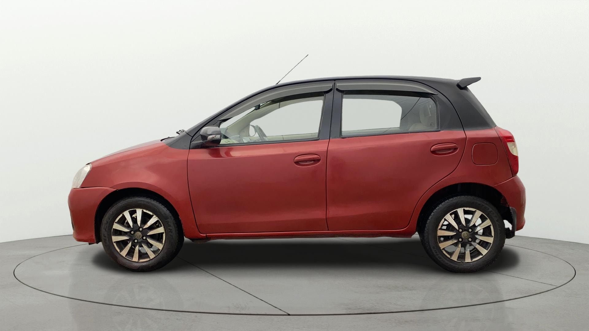 View 2017 Toyota Etios Liva VX Image 5 Used 2017 Toyota Etios Liva VX Image 5