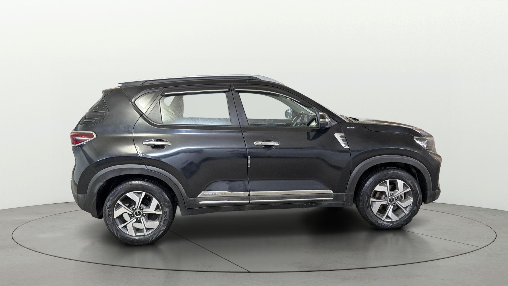 View 2022 Kia Sonet HTX iMT Petrol Image 9 Used 2022 Kia Sonet HTX iMT Petrol Image 9