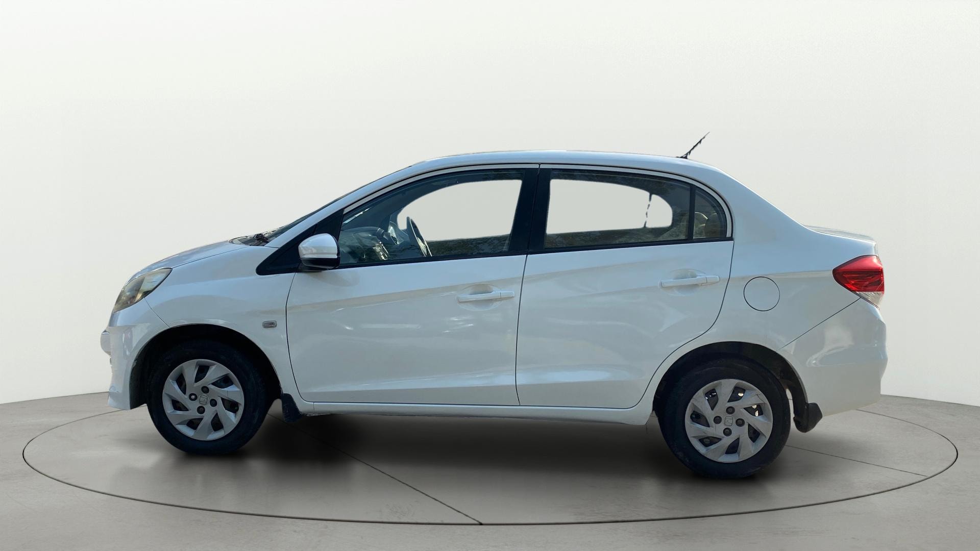 View 2015 Honda Amaze E MT Petrol BS IV Image 5 Used 2015 Honda Amaze E MT Petrol BS IV Image 5