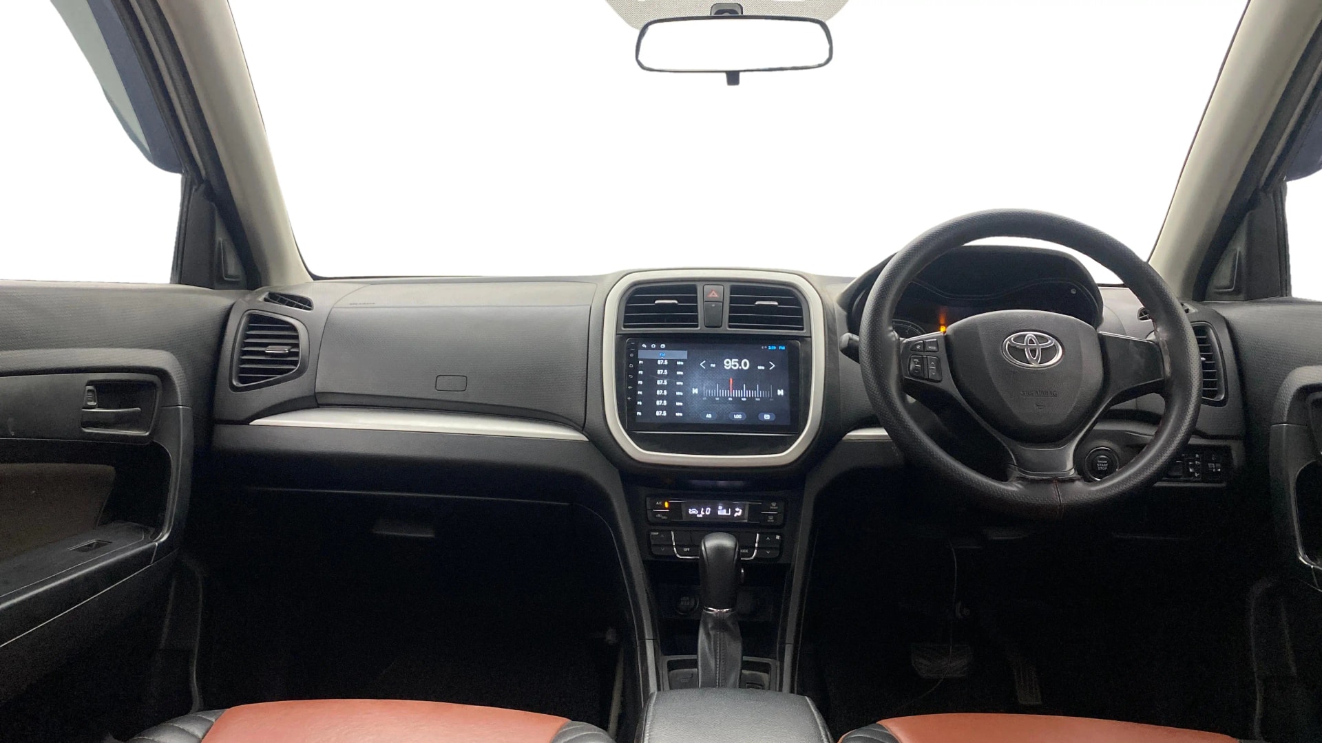 View 2021 Toyota Urban Cruiser Mid AT Image 15 Used 2021 Toyota Urban Cruiser Mid AT Image 15