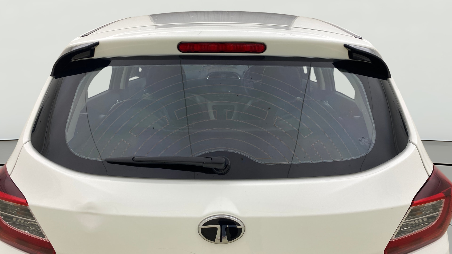 View 2024 Tata Tiago Revotorq XB Image 4 Used 2024 Tata Tiago Revotorq XB Image 4