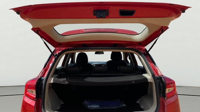 View Mahindra XUV300 Image 17 Used Mahindra XUV300 Image 17
