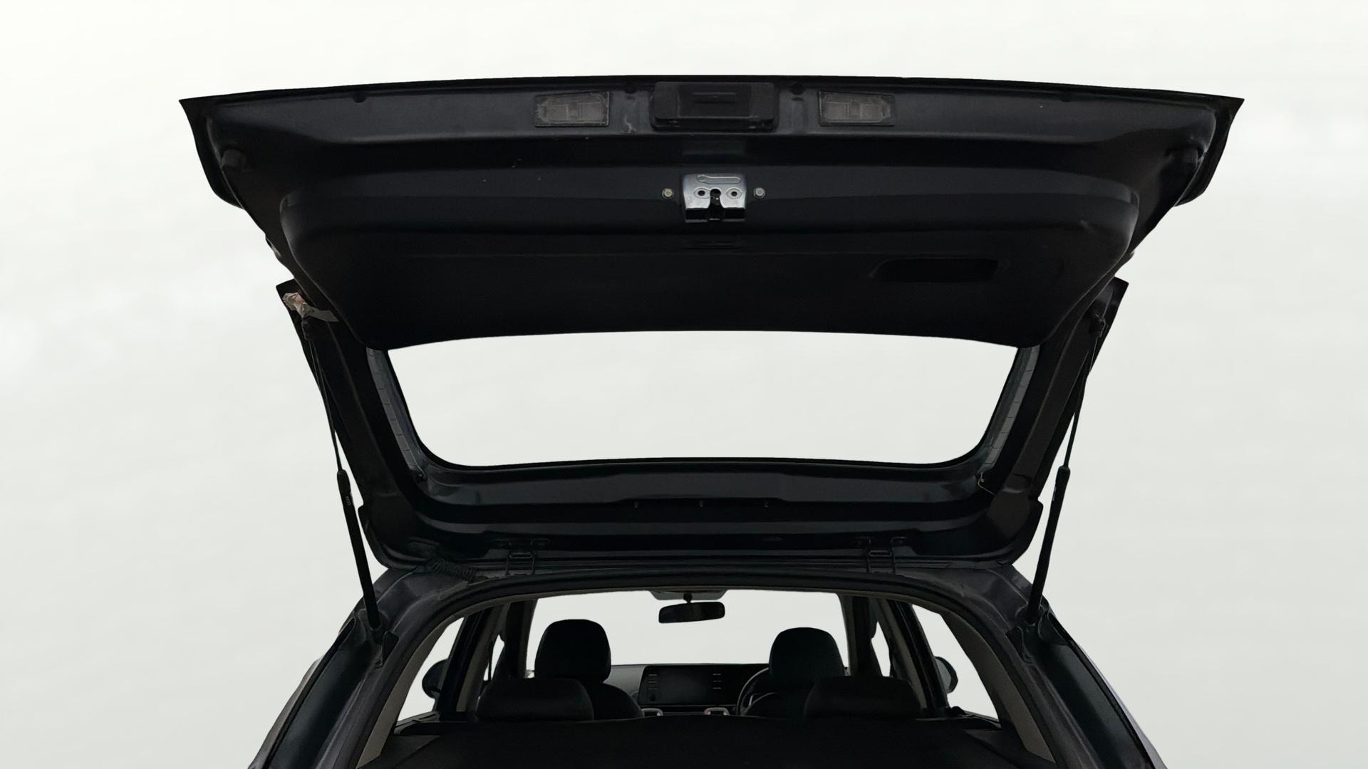 View 2021 Kia Sonet HTX iMT Petrol Image 17 Used 2021 Kia Sonet HTX iMT Petrol Image 17