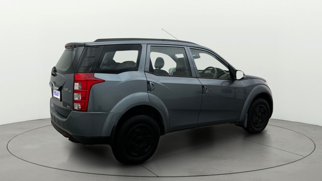 View Mahindra XUV500 Image 44 Used Mahindra XUV500 Image 44