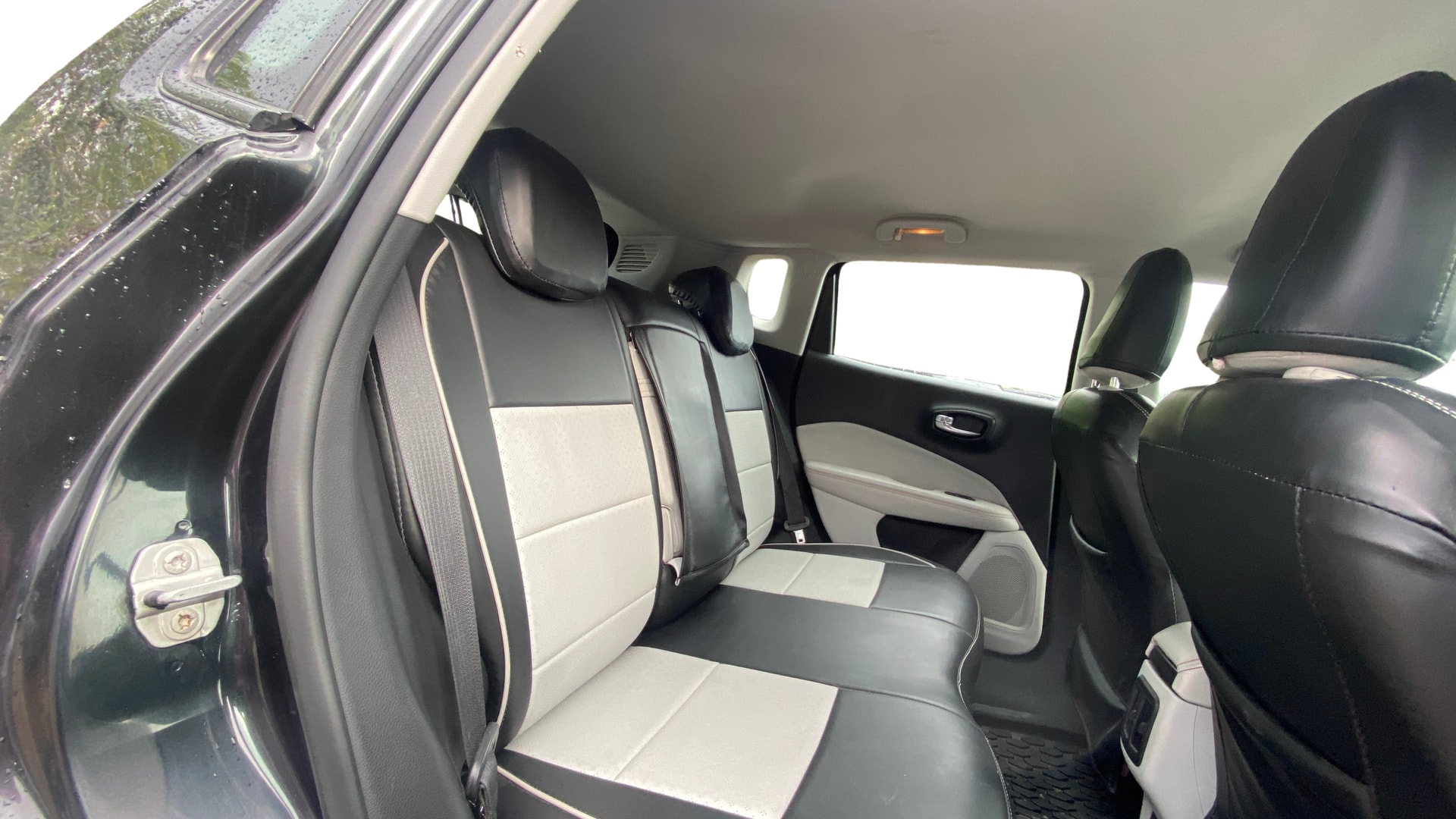 View 2018 Jeep Compass Limited 1.4 Multi AIR Petrol DDCT AT BS IV Image 29 Used 2018 Jeep Compass Limited 1.4 Multi AIR Petrol DDCT AT BS IV Image 29