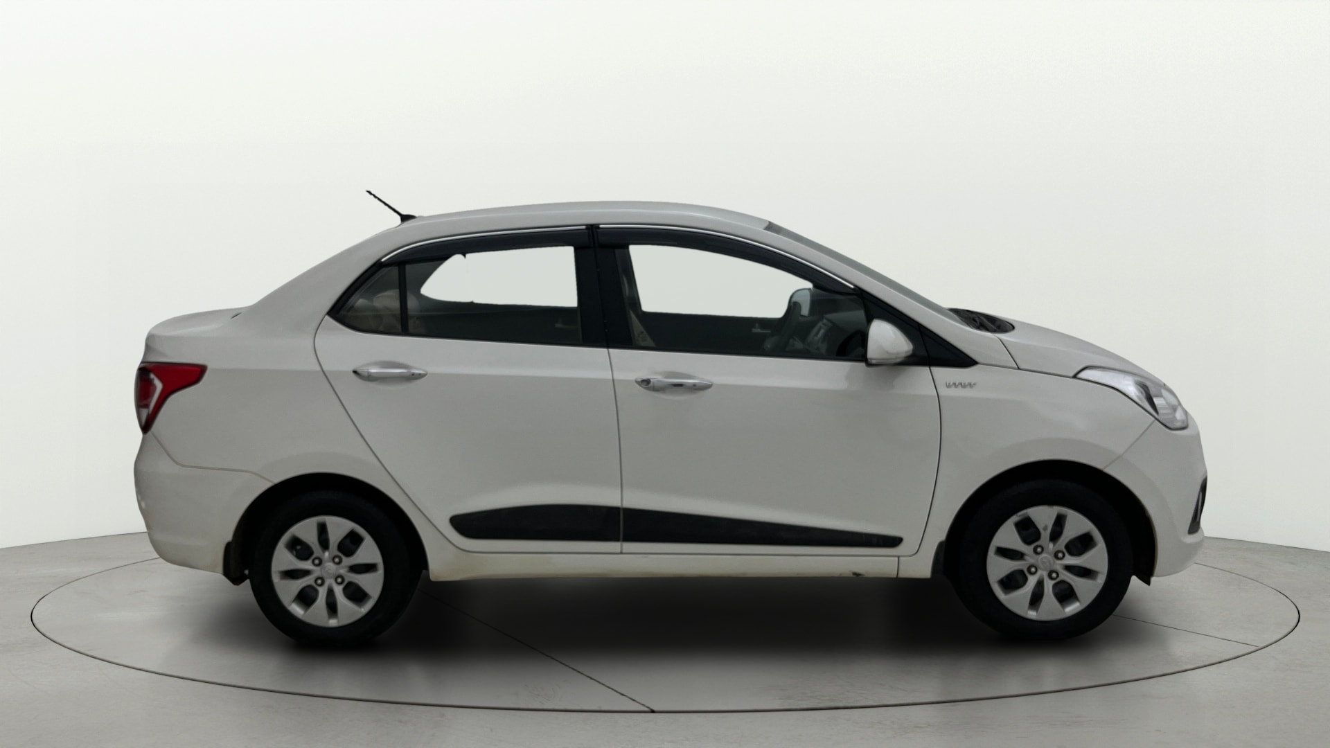 View 2015 Hyundai Xcent S Petrol Image 8 Used 2015 Hyundai Xcent S Petrol Image 8